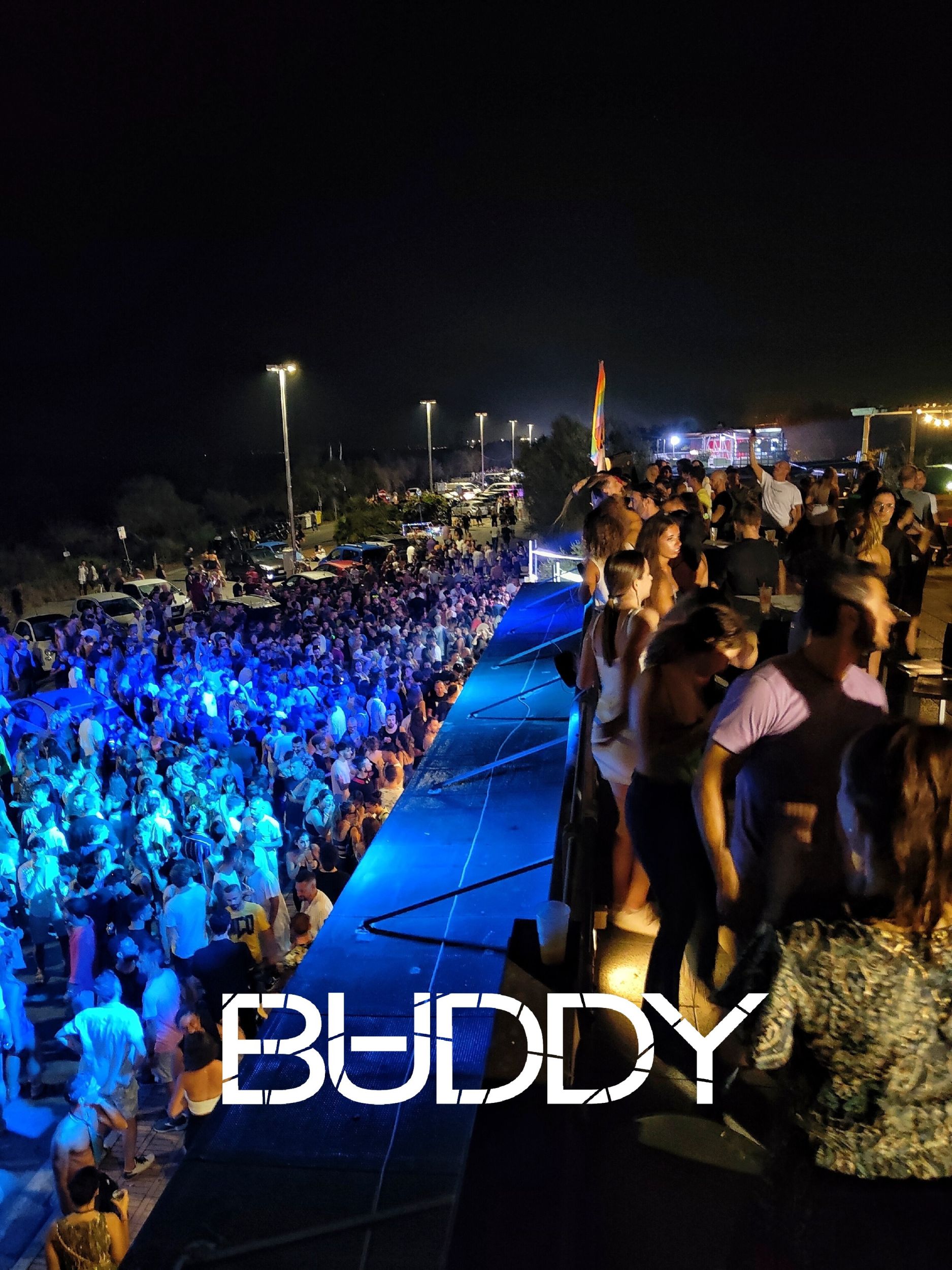 La guida dei migliori locali notturni bar pub e disco a viareggio e in  Versilia.