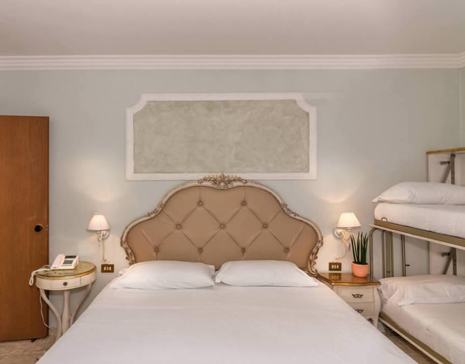 hoteltahiti it camere-viareggio 024